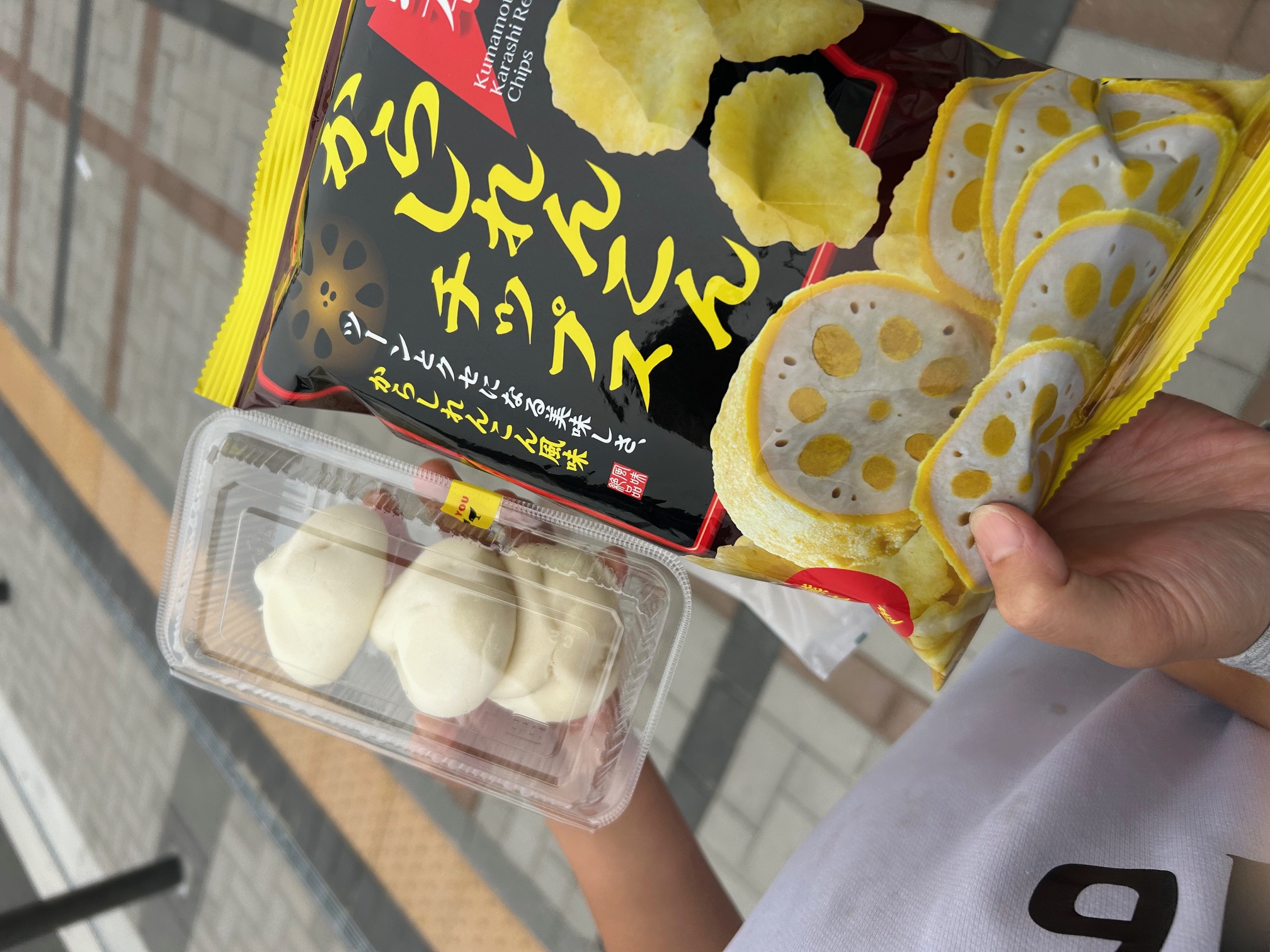 レンコンチップス